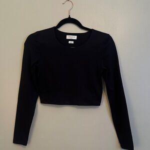 Aritzia Black Long Sleeve Crop Top
